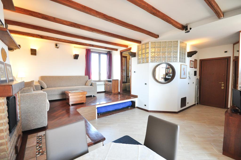 Penthouse With View * Roma