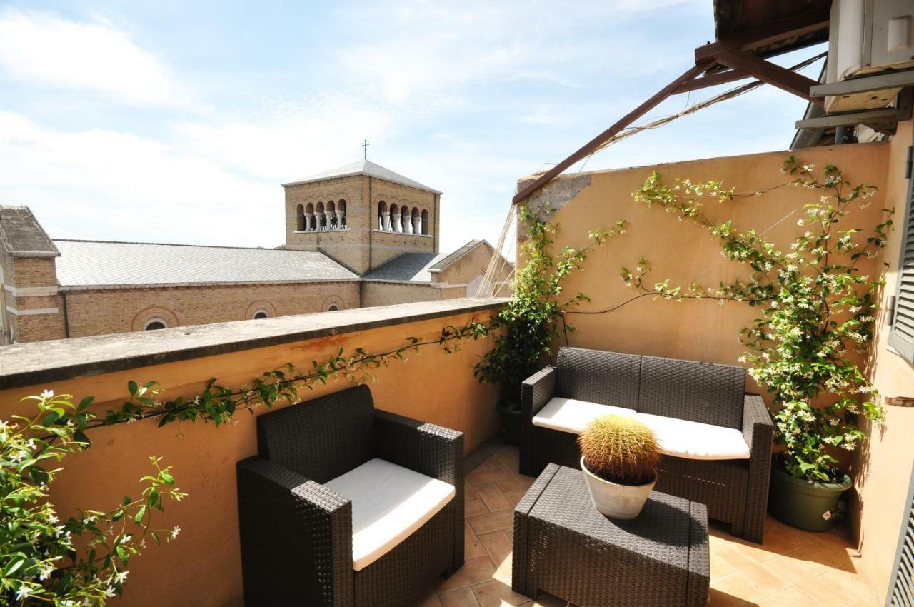 Penthouse With View * Roma